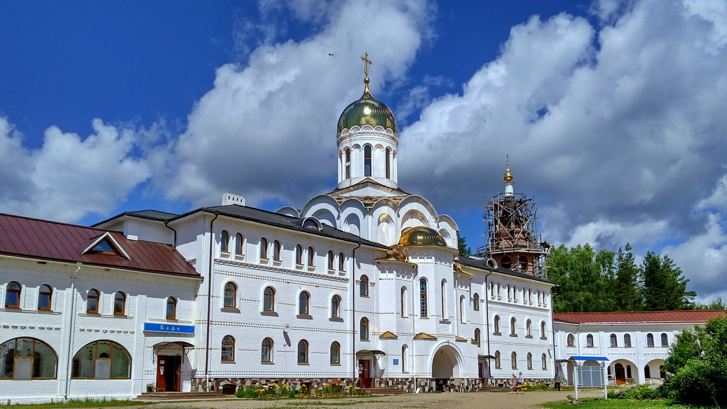 Переславский район, прочие н.п., м. Сольба, Центральная улица, 15А; м. Сольба, Центральная улица, 15 Северо-западная башня