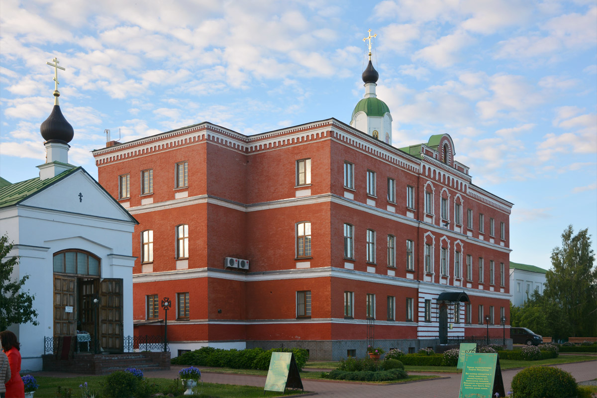 Муром, Улица Лакина, 1А (Братский корпус)