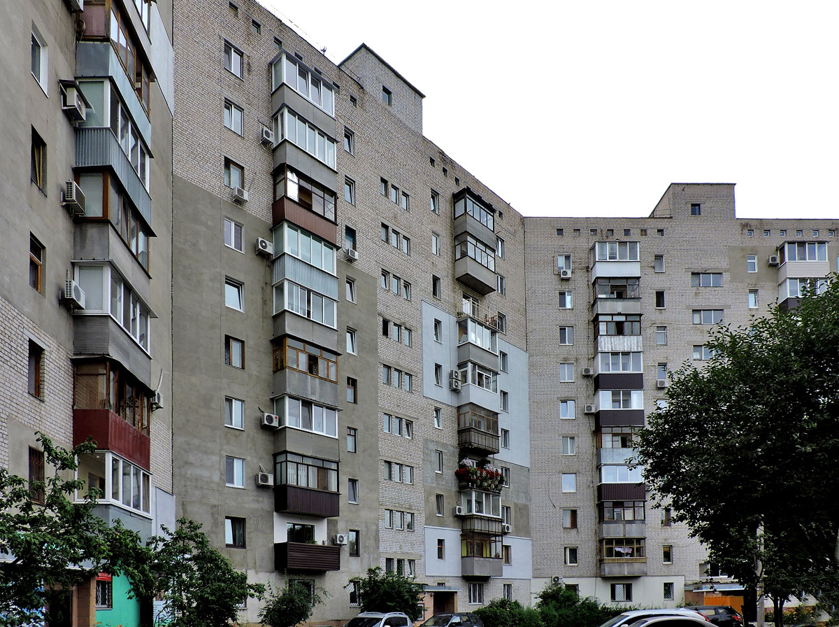 Харьков, Проспект Тракторостроителей, 86 / Салтовское шоссе, 137