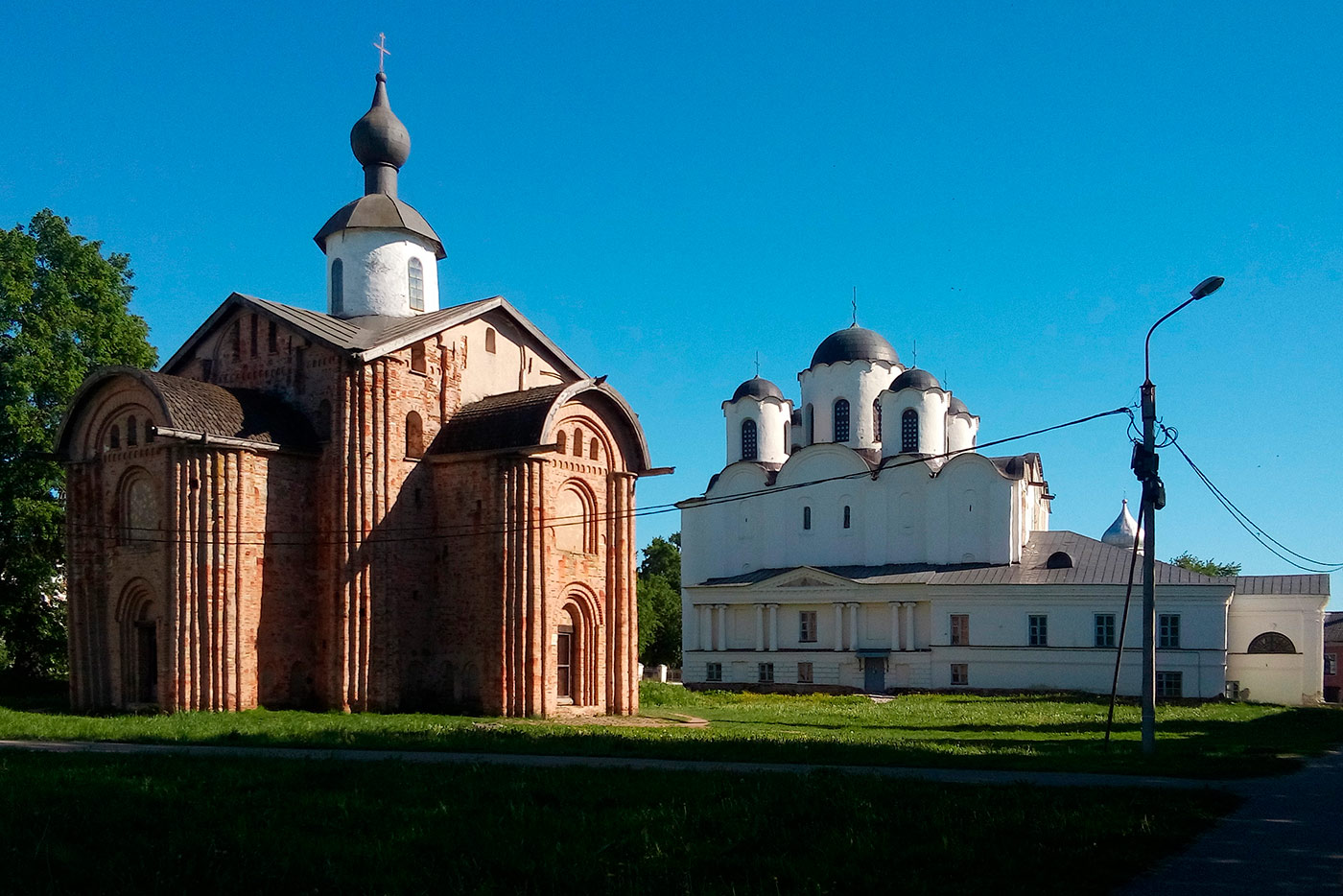 Великий Новгород, Никольская улица, 3Б; Большая Московская улица, 5Б