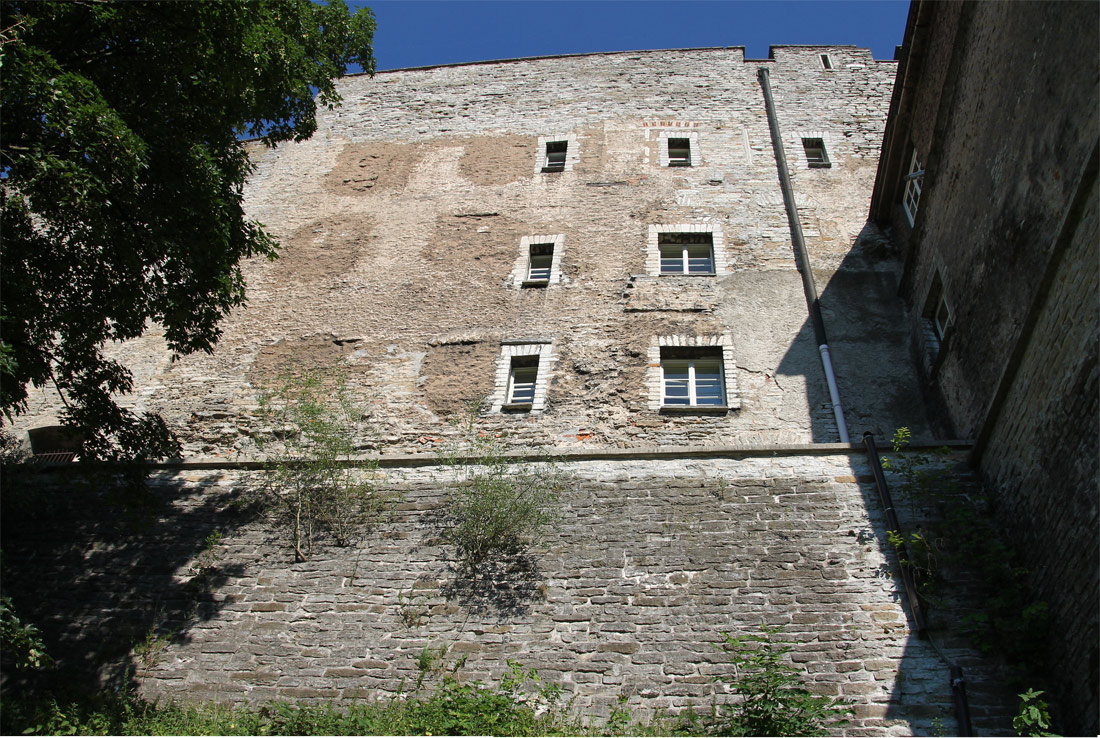 Таллин, Lossi plats, 1a