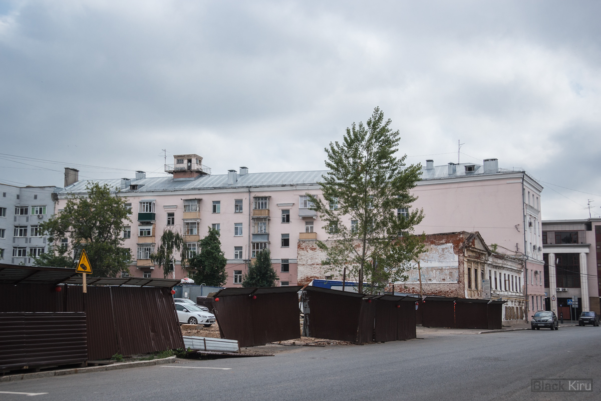 Казань, Улица Николая Столбова, 11; Улица Парижской Коммуны, 4 / Улица Николая Столбова, 11
