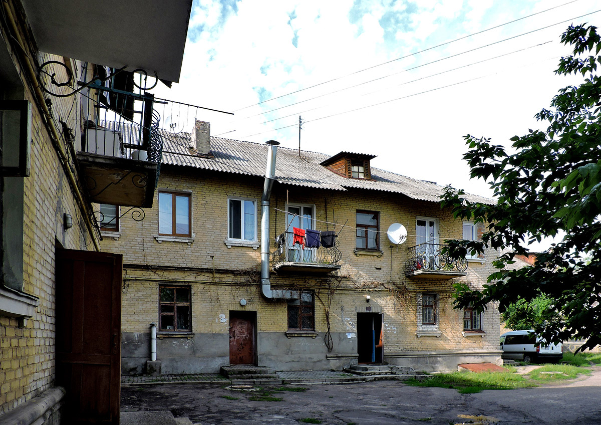 Червоноград, Соборная площадь, 1