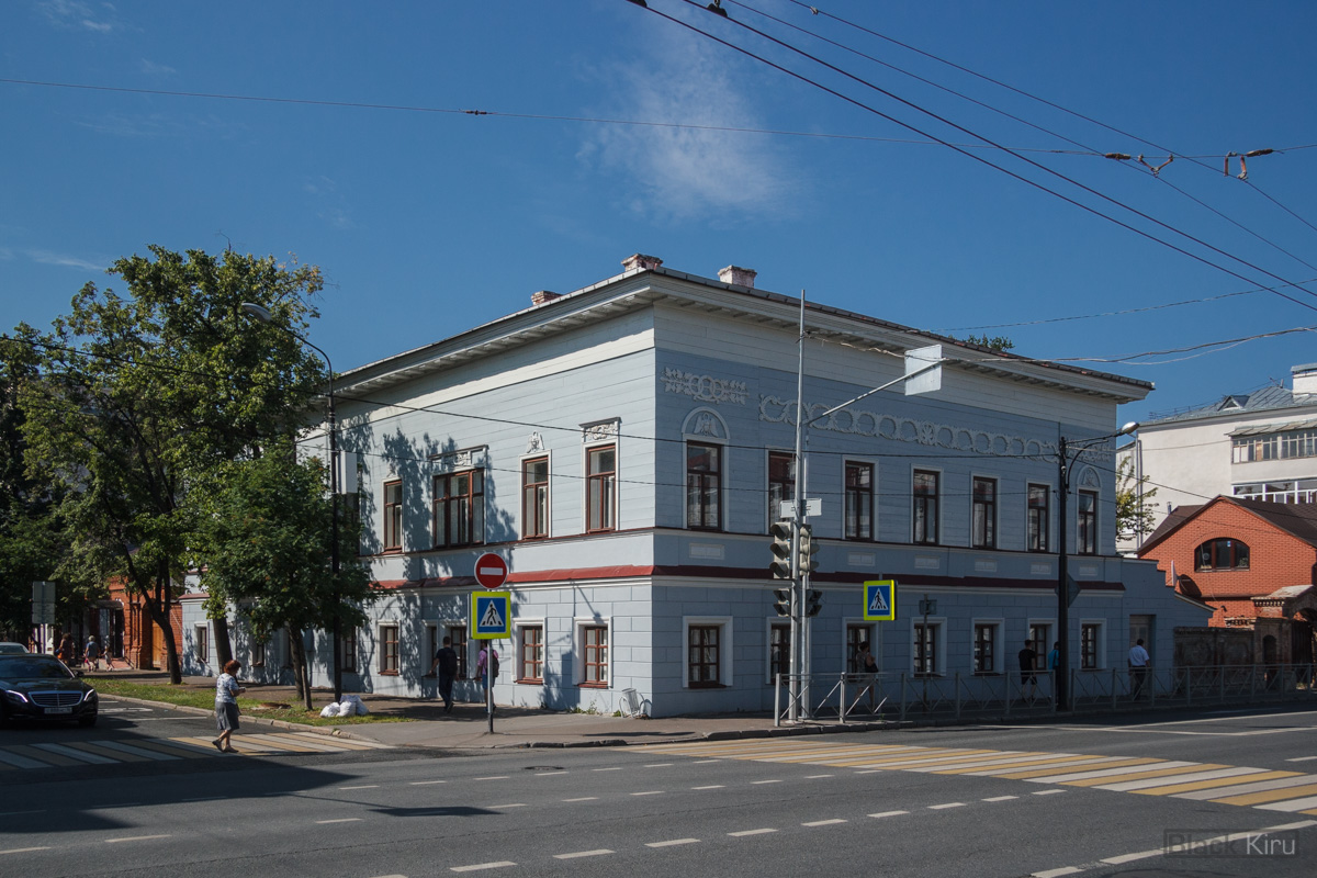 Казань, Улица Карла Маркса, 56 / Улица Гоголя, 11
