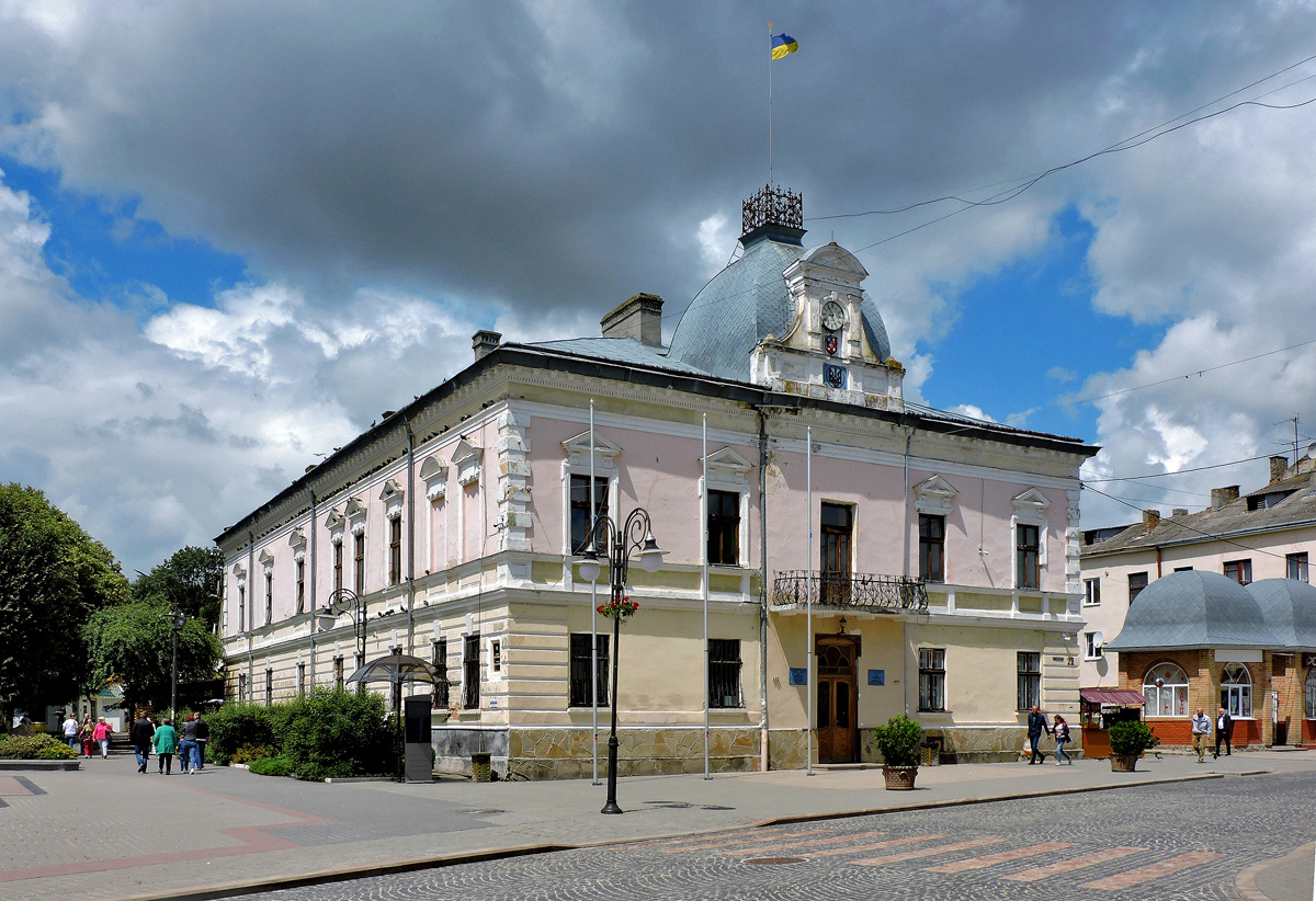 Золочев, Улица Маркияна Шашкевича, 22
