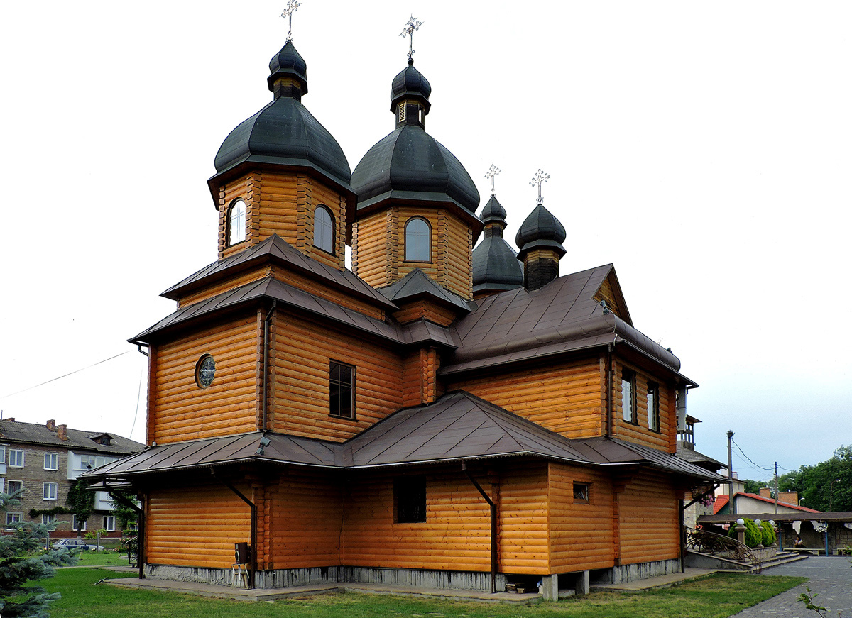 Червоноград, Улица Героев Майдана, 16