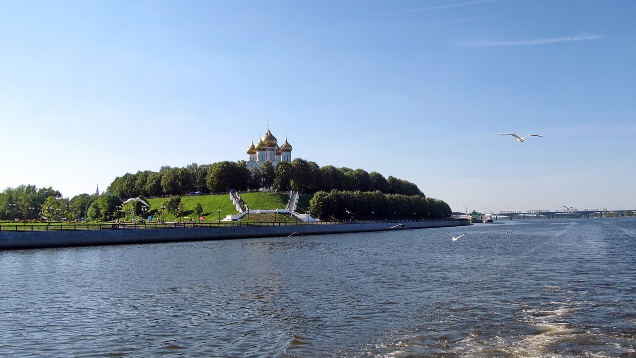 Ярославль, Которосльная набережная, 2 / Волжская набережная, 1. Ярославль — Панорамы