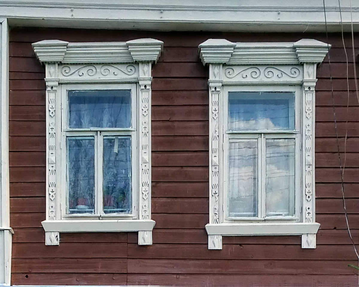 Pereslavl-Zalessky, Большая Протечная улица, 19. Резные наличники