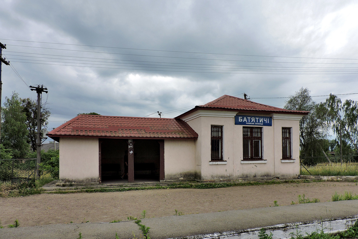 Кам'янка-Бузька, Улица Ярослава Мудрого, 49