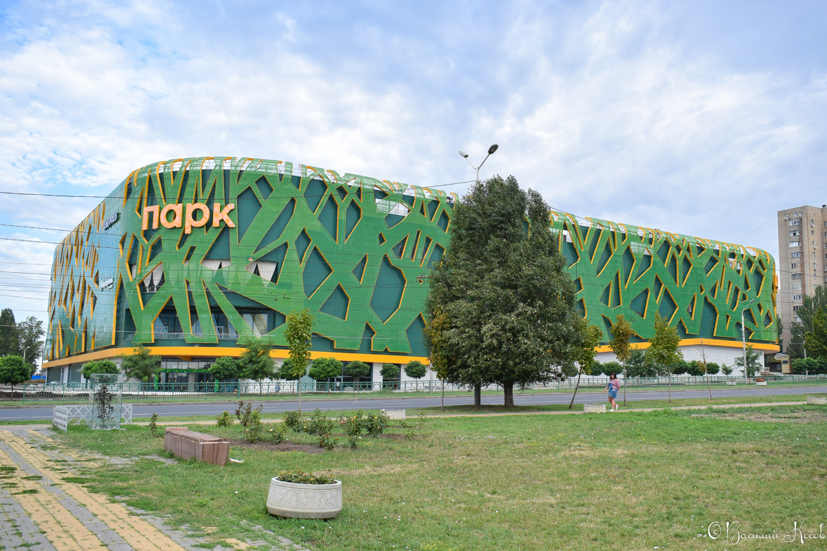 Ростов-на-Дону, Проспект Космонавтов, 19А / Бульвар Комарова, 28Ж