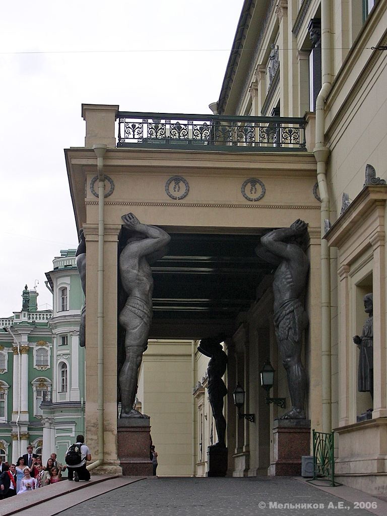 Saint Petersburg, Дворцовая набережная, 34 лит. А. Монументальное искусство (мозаики, росписи)