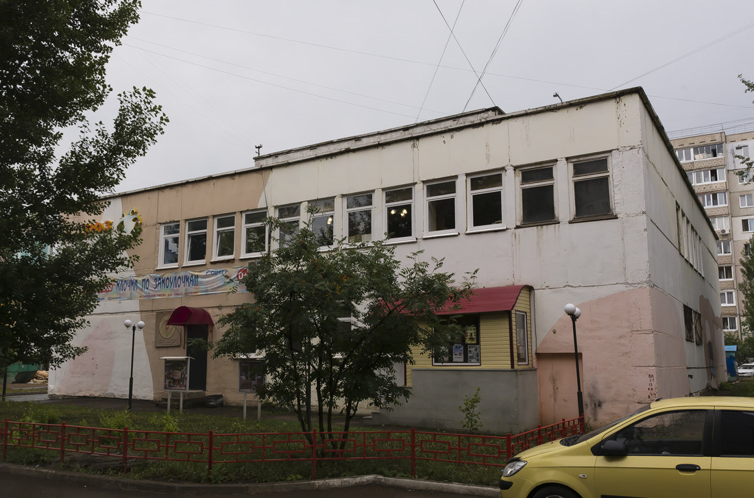 Уфа, Улица Юрия Гагарина, 16/2 / Улица Натальи Ковшовой, 3/1