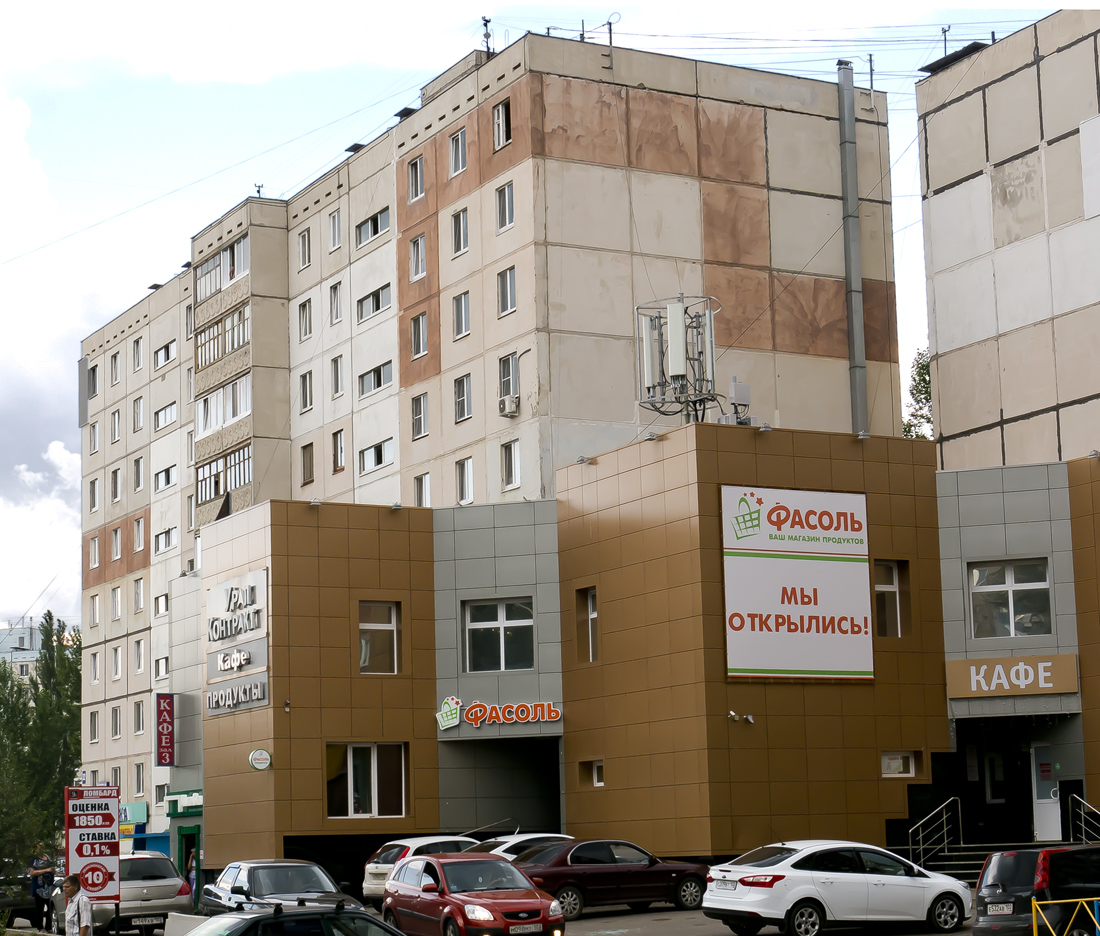 Ufa, Улица Юрия Гагарина, 28; Улица Юрия Гагарина, 32 Ufa, Улица Юрия Гагарина, 28; Улица Юрия Гагарина, 32