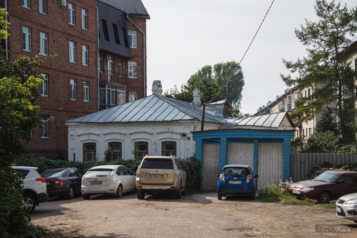 Казань, Улица Фатыха Карима, 32