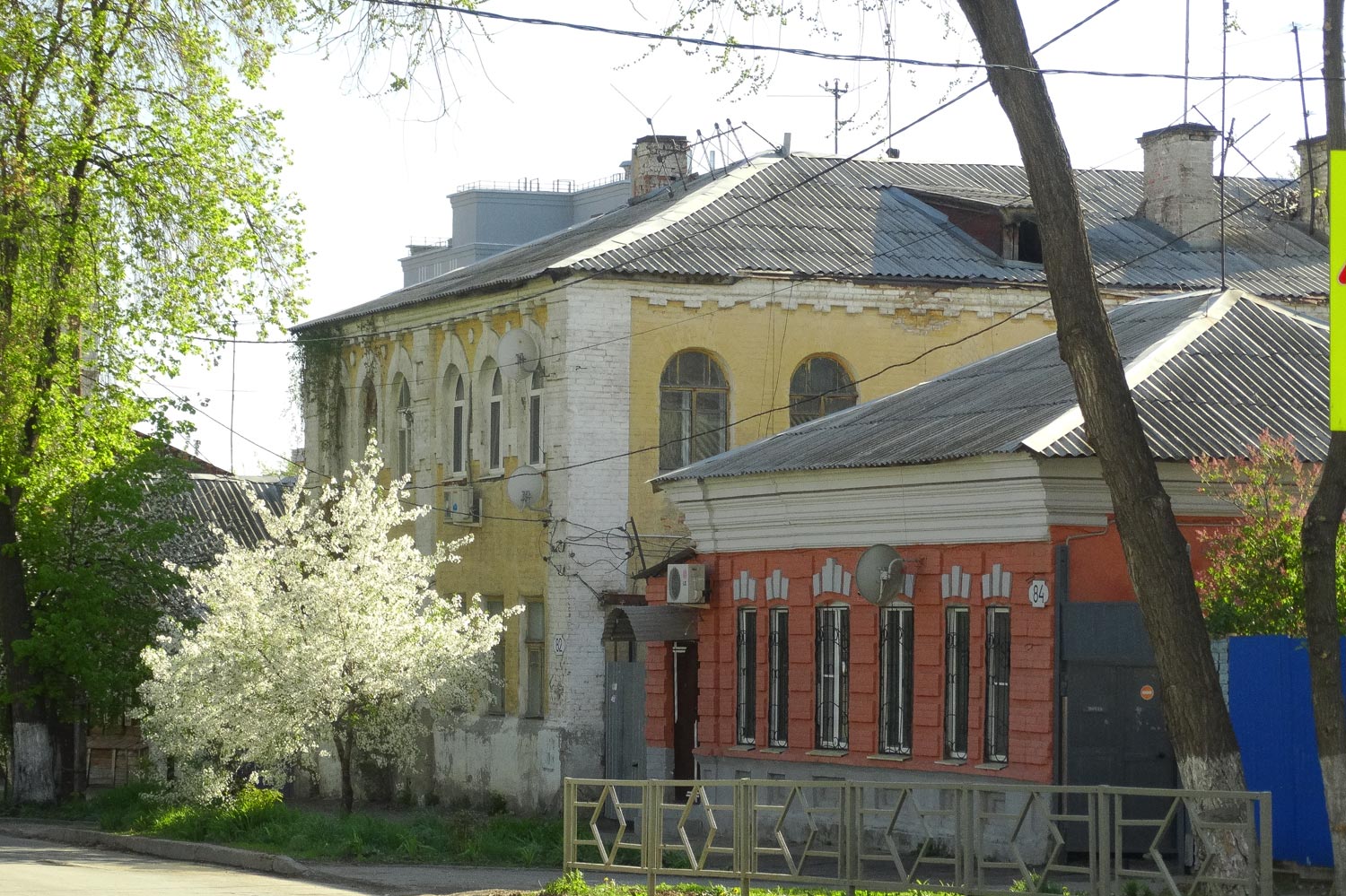 Самара, Улица Буянова, 84; Улица Буянова, 82