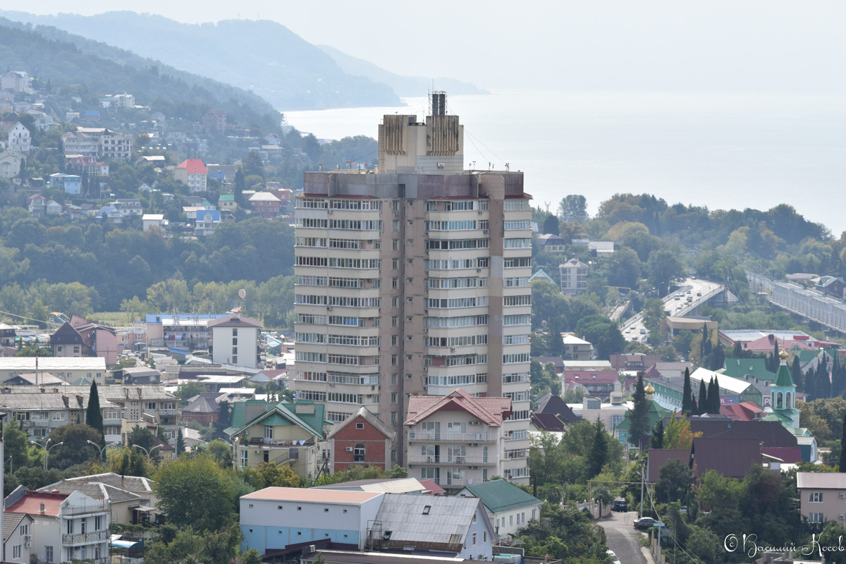 Лазаревское, Партизанская улица, 15