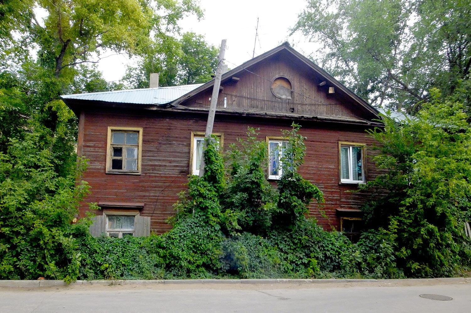Самара, Революционная улица, 96