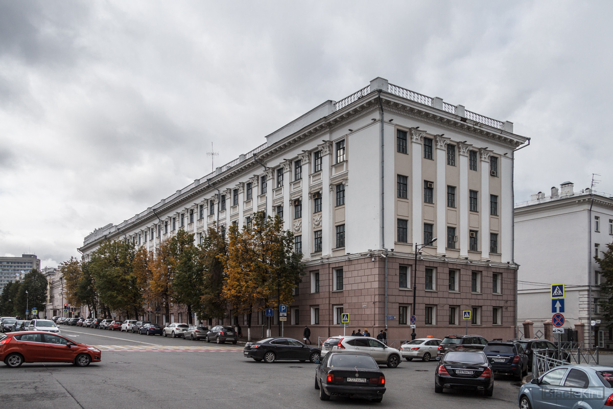Казань, Улица Карла Маркса, 31 / Театральная улица, 7