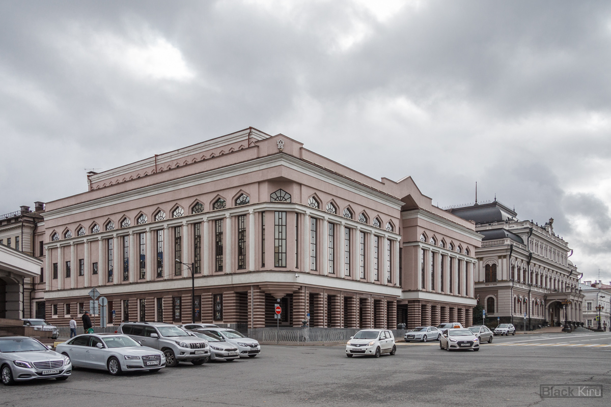 Kaasan, Площадь Свободы, 3 / Улица Пушкина, 64; Улица Карла Маркса, 33 / Улица Пушкина, 62