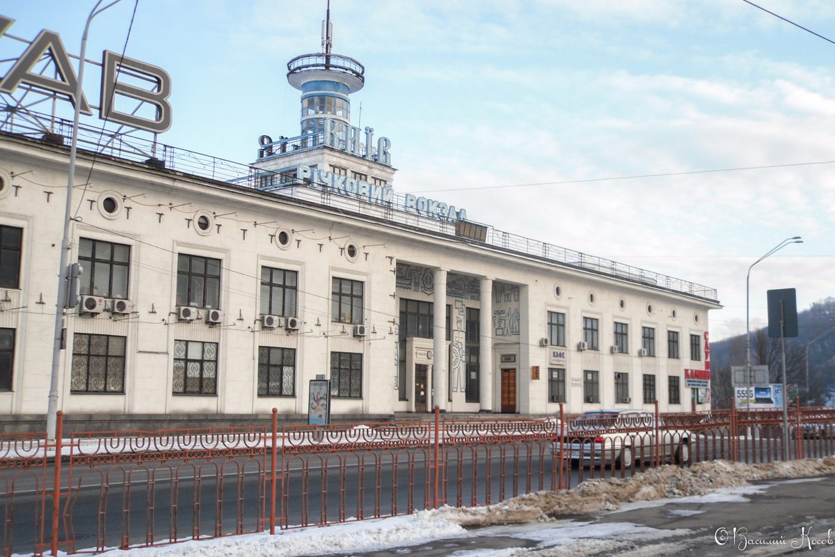 Киев, Почтовая площадь, 3