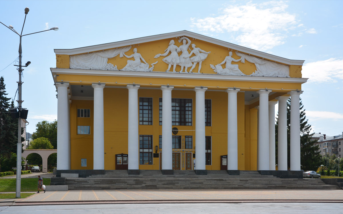 Чебоксары, Красная площадь, 7