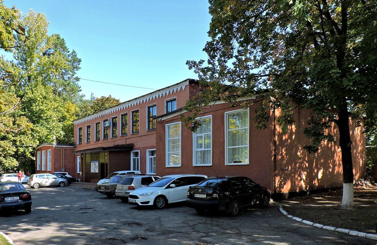 Малая Даниловка, Академическая улица, 1 корп. 8 Малая Даниловка, Академическая улица, 1 корп. 8