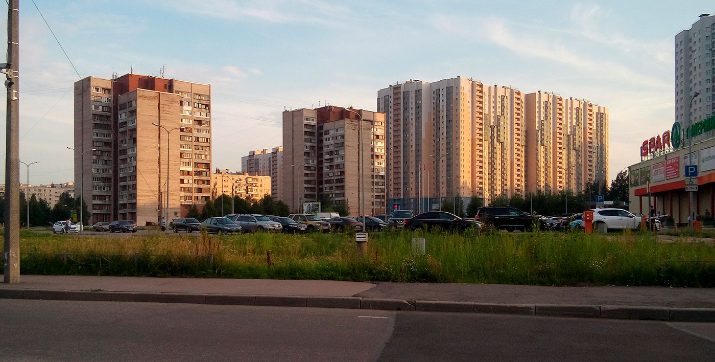 Санкт-Петербург, Улица Коллонтай, 5 / Улица Белышева, 1; Улица Коллонтай, 7 / Улица Белышева, 2; Улица Коллонтай, 9