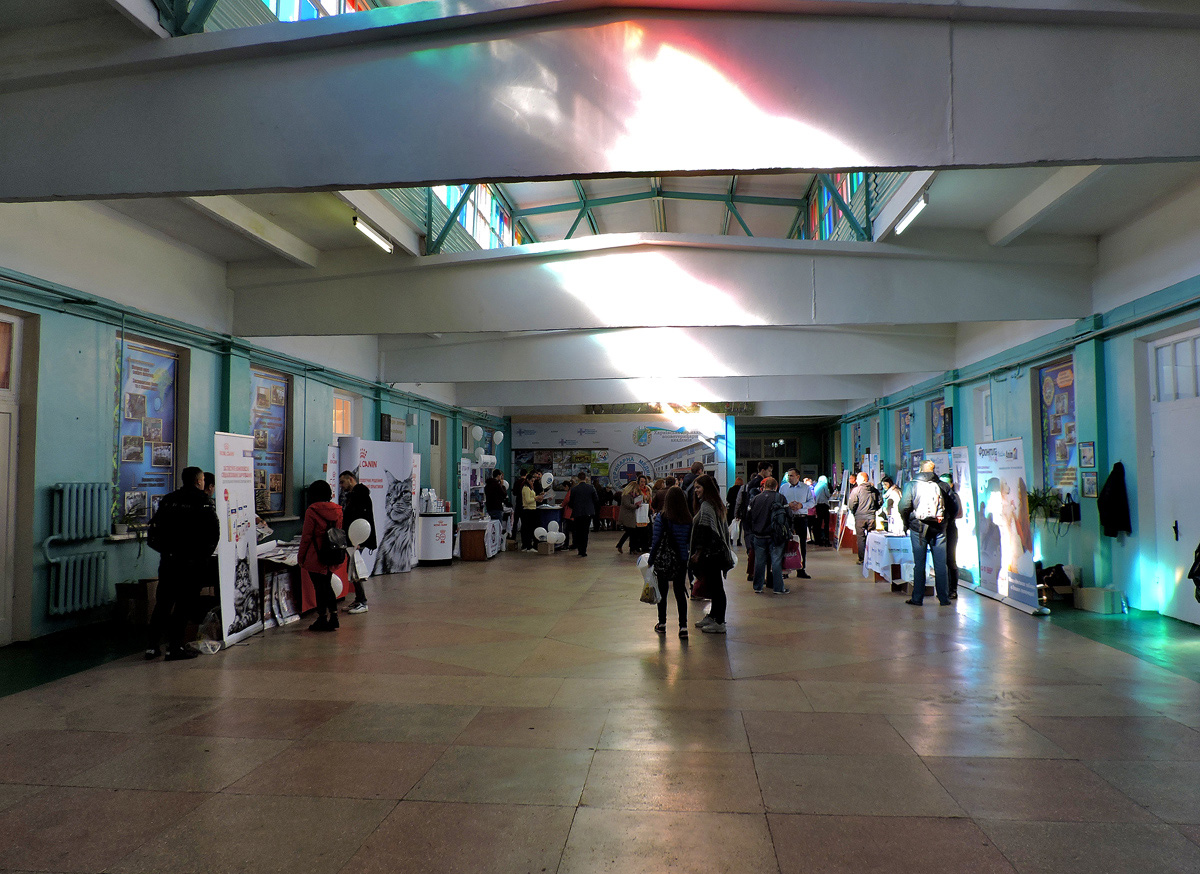 Малая Даниловка, Академическая улица, 1 корп. 8 Малая Даниловка, Академическая улица, 1 корп. 8