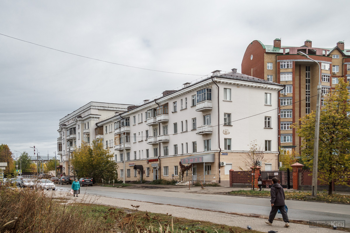 Казань, Улица Павлюхина, 100