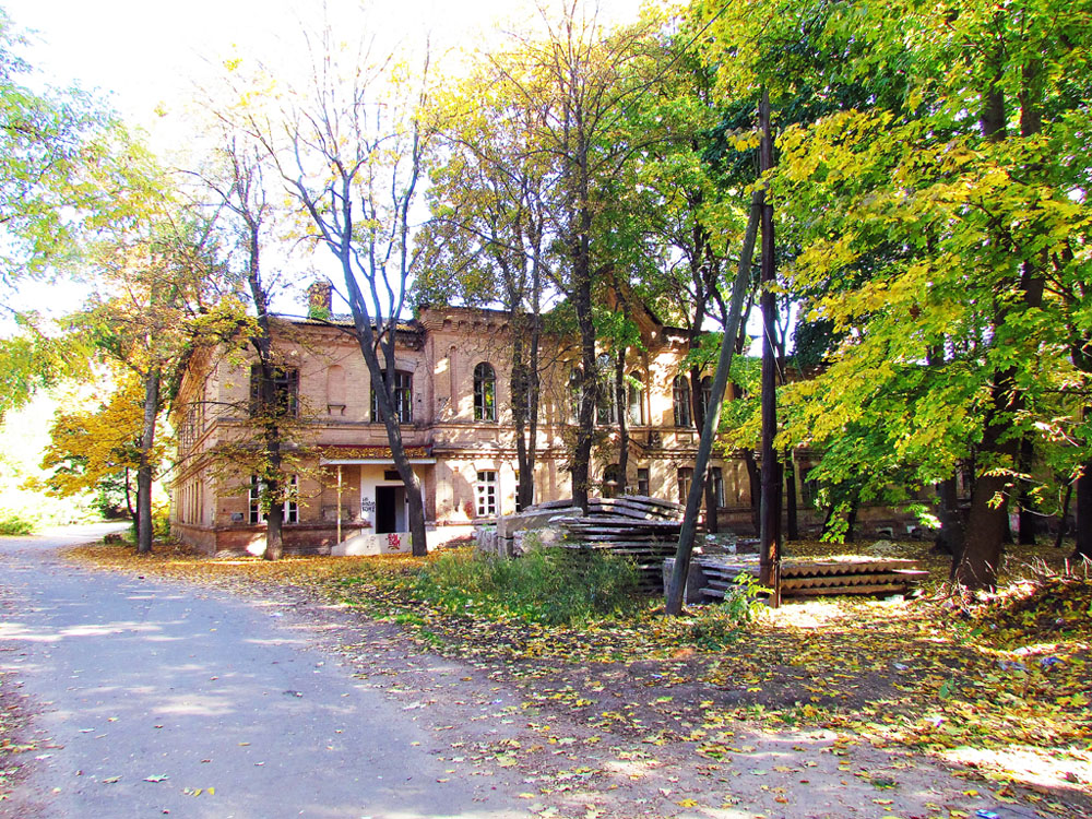 Харьков, Улица Маршала Бажанова, 11