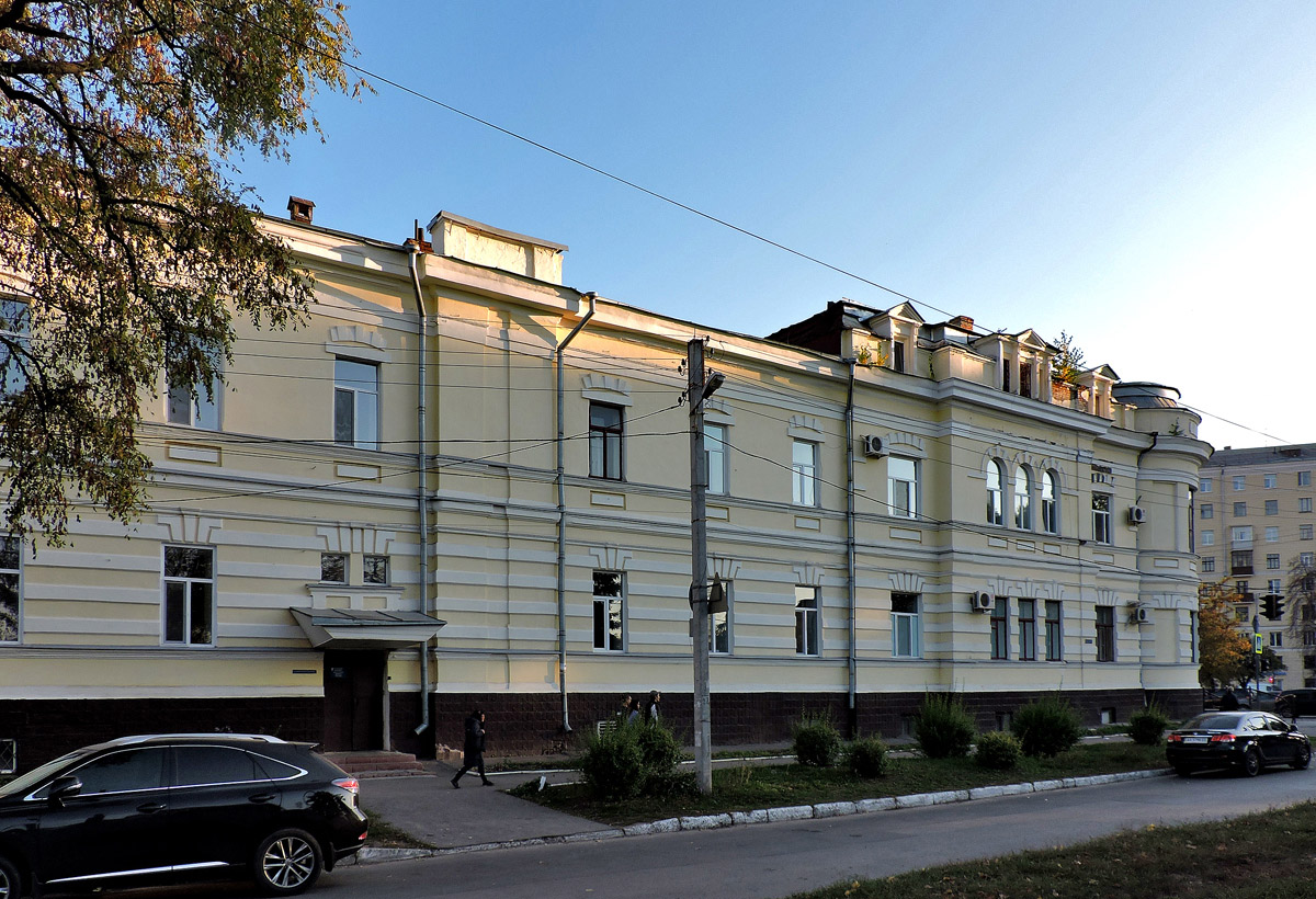 Харьков, Проспект Героев Харькова, 145 / улица леси украинки, 2