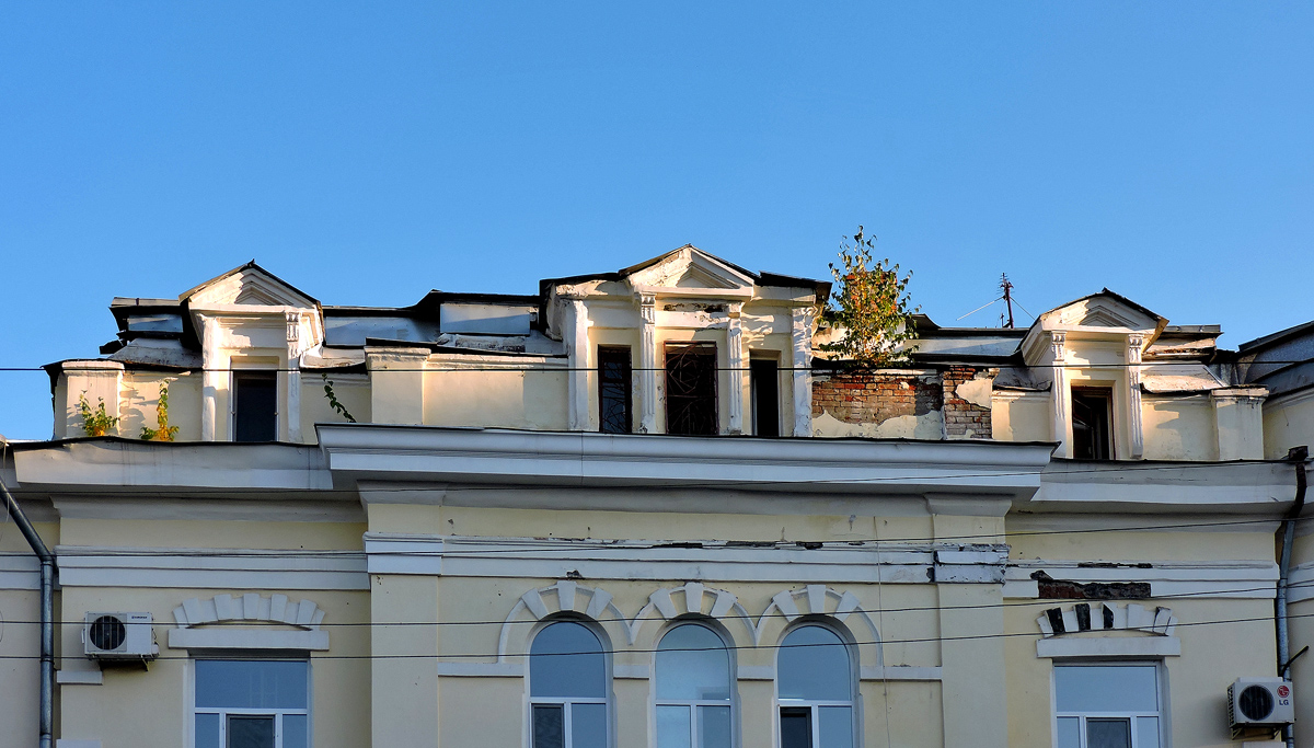 Харьков, Проспект Героев Харькова, 145 / улица леси украинки, 2