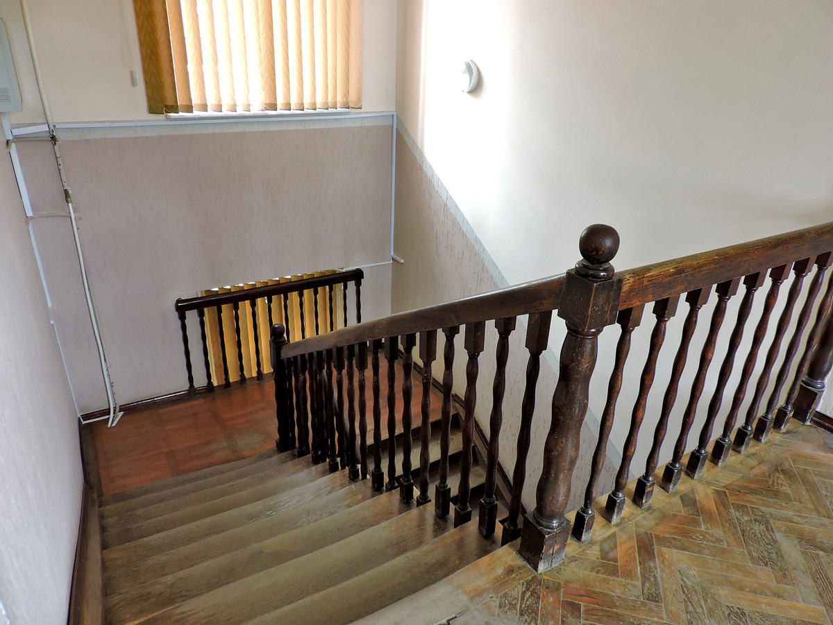 Zhovkva, Вечевая площадь, 1