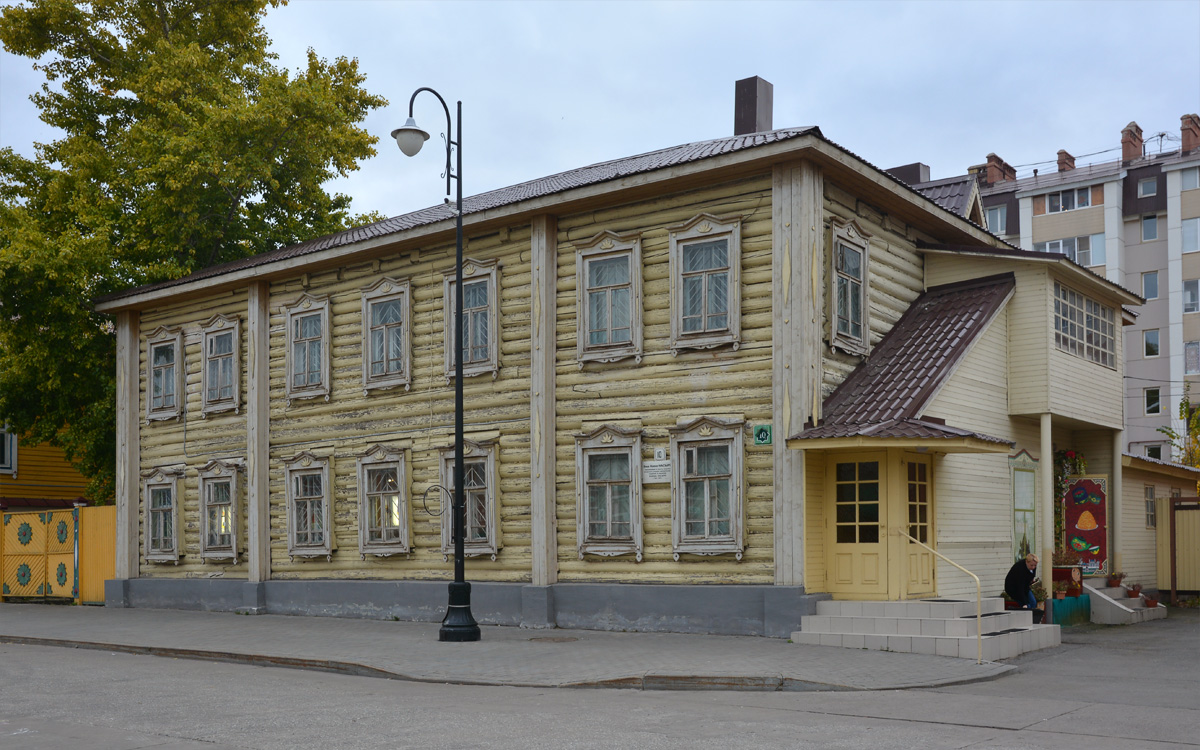 Kasan, Улица Каюма Насыри, 10