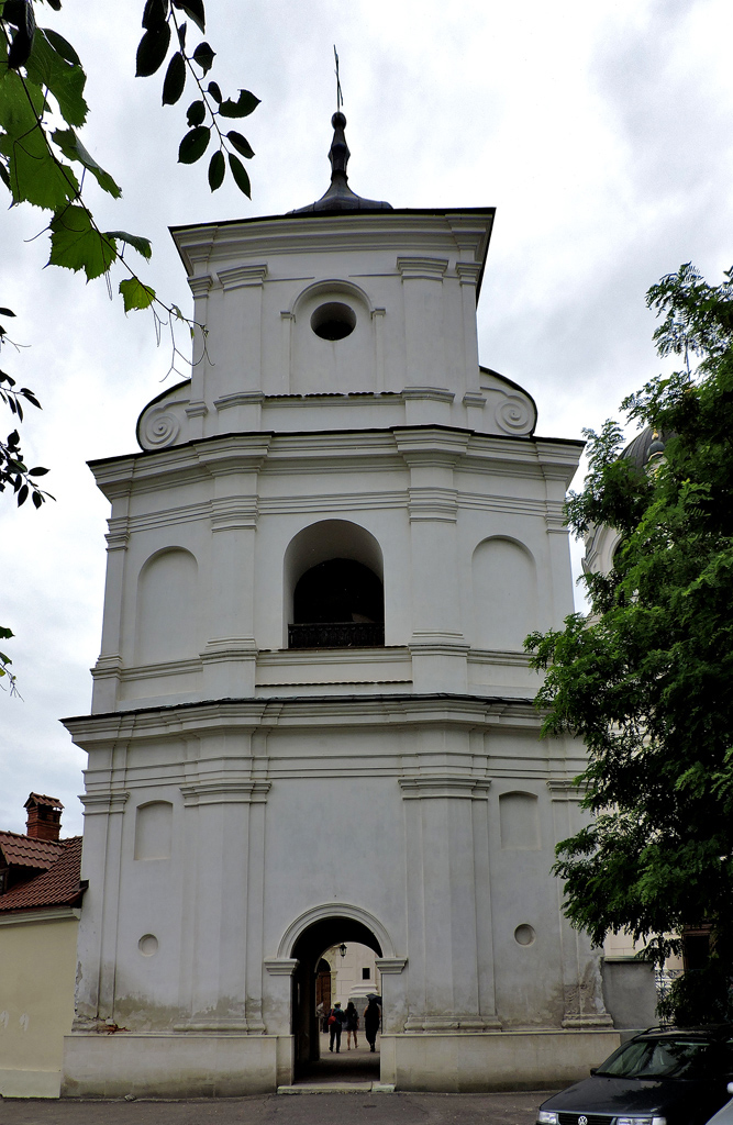 Жолква, Улица Василианская, 4-6