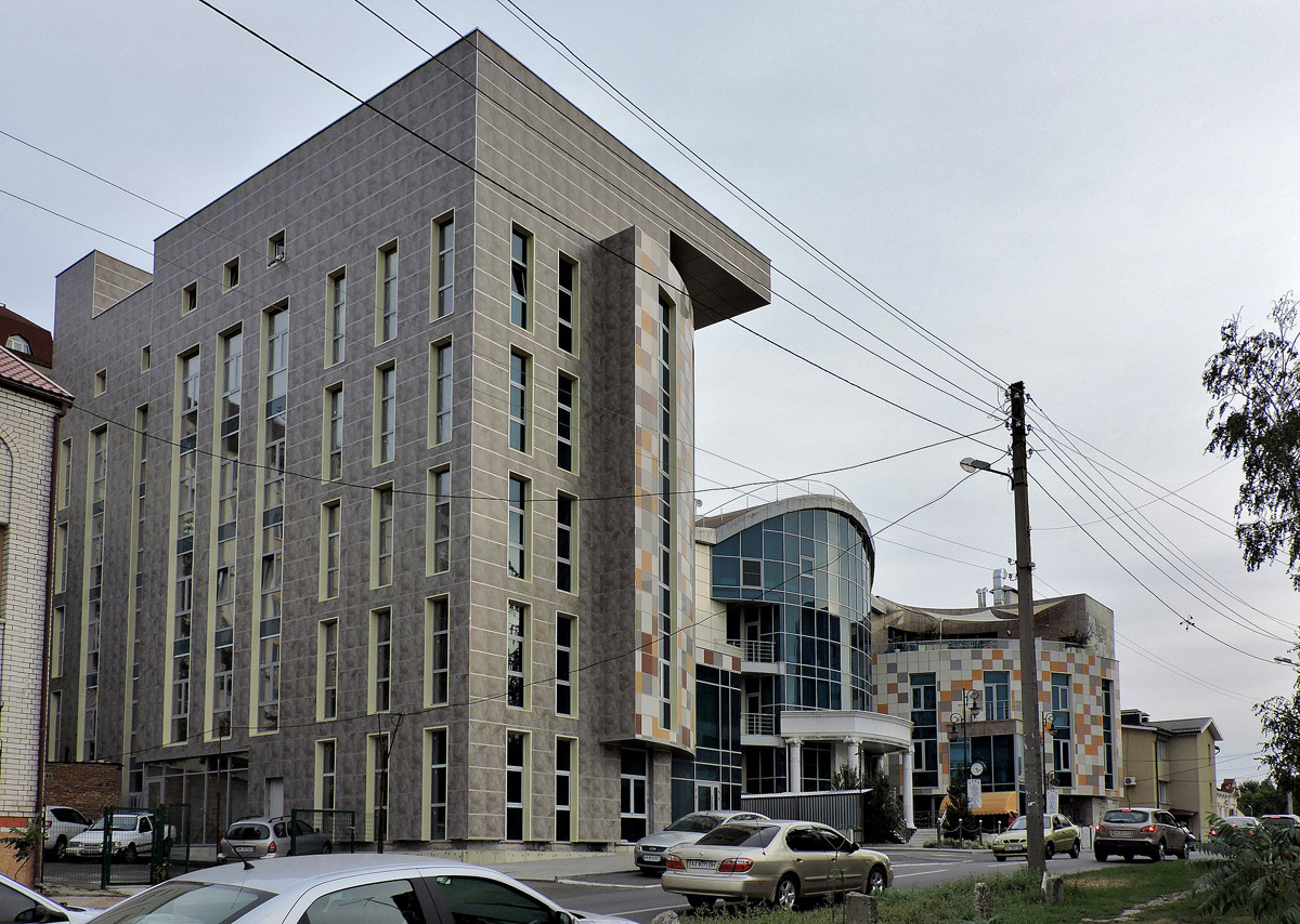 Харьков, Святодуховская улица, 8 стр; Святодуховская улица, 6А
