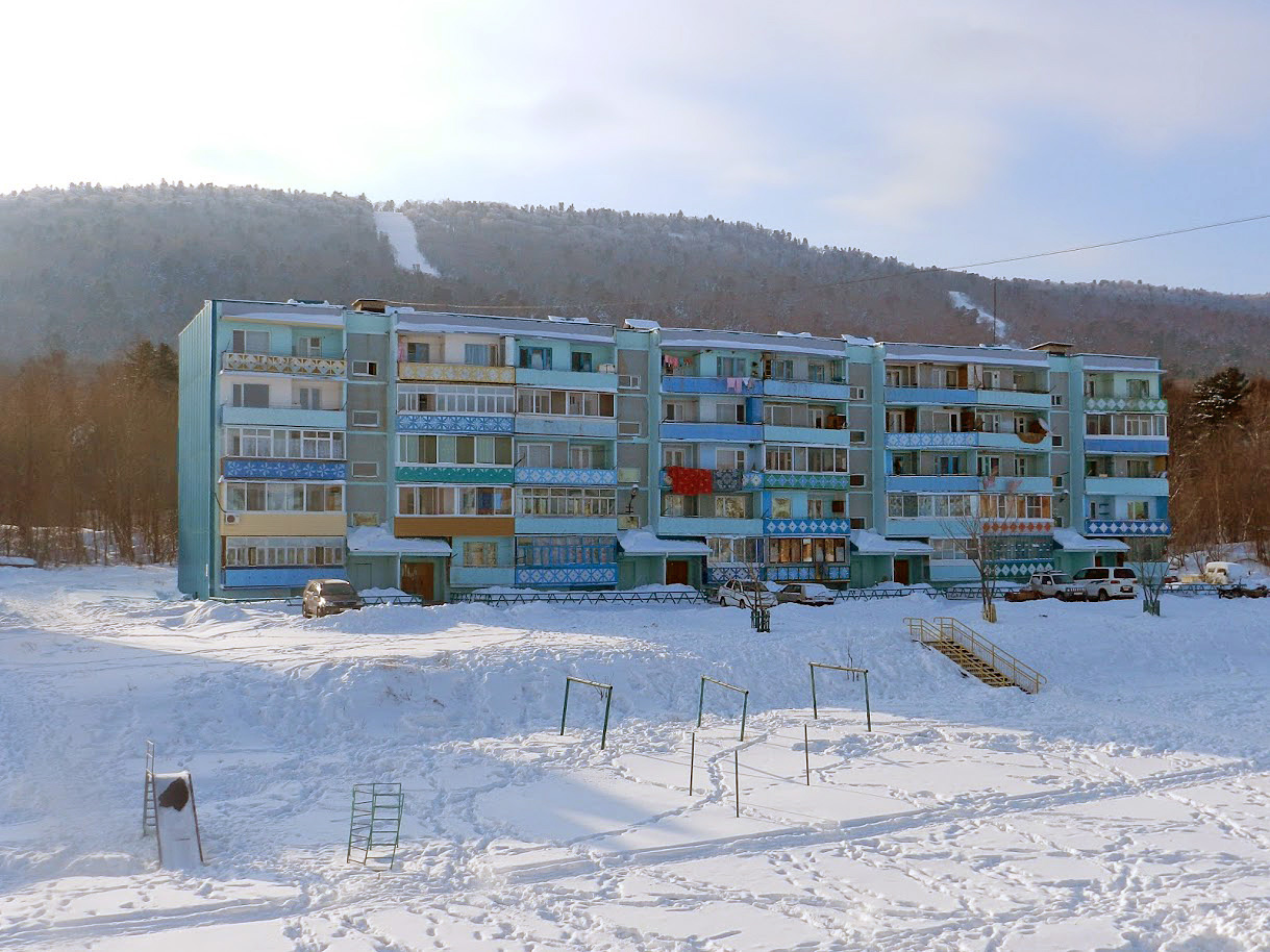 Светлогорье, 1-й Микрорайон, 12