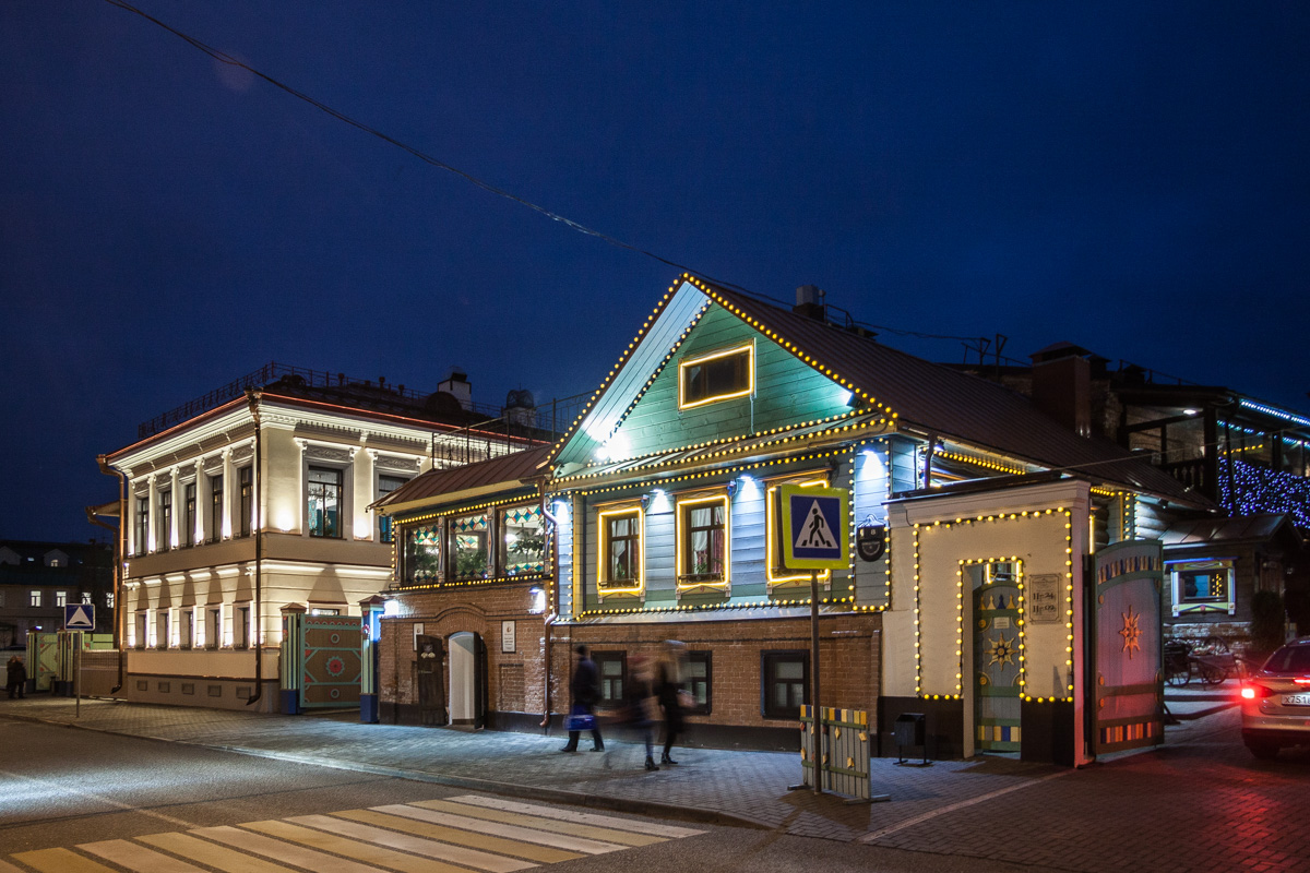 Казань, Улица Шигабутдина Марджани, 10-12; Улица Шигабутдина Марджани, 8А