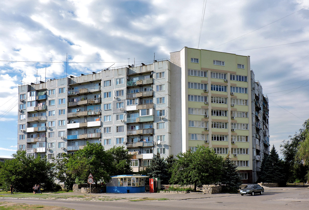 Энергодар, Проспект Строителей, 17А; Проспект Строителей, 17Б