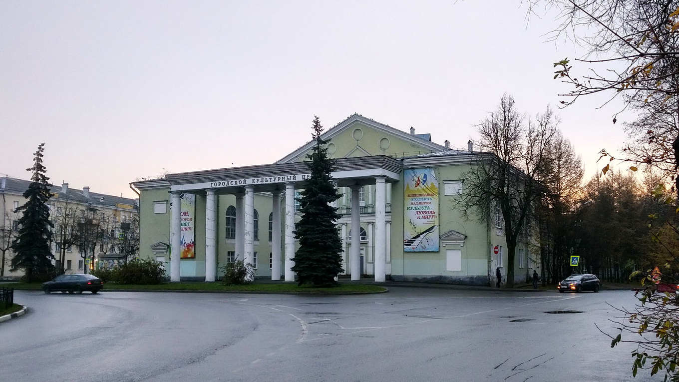 Псков, Площадь Победы, 1