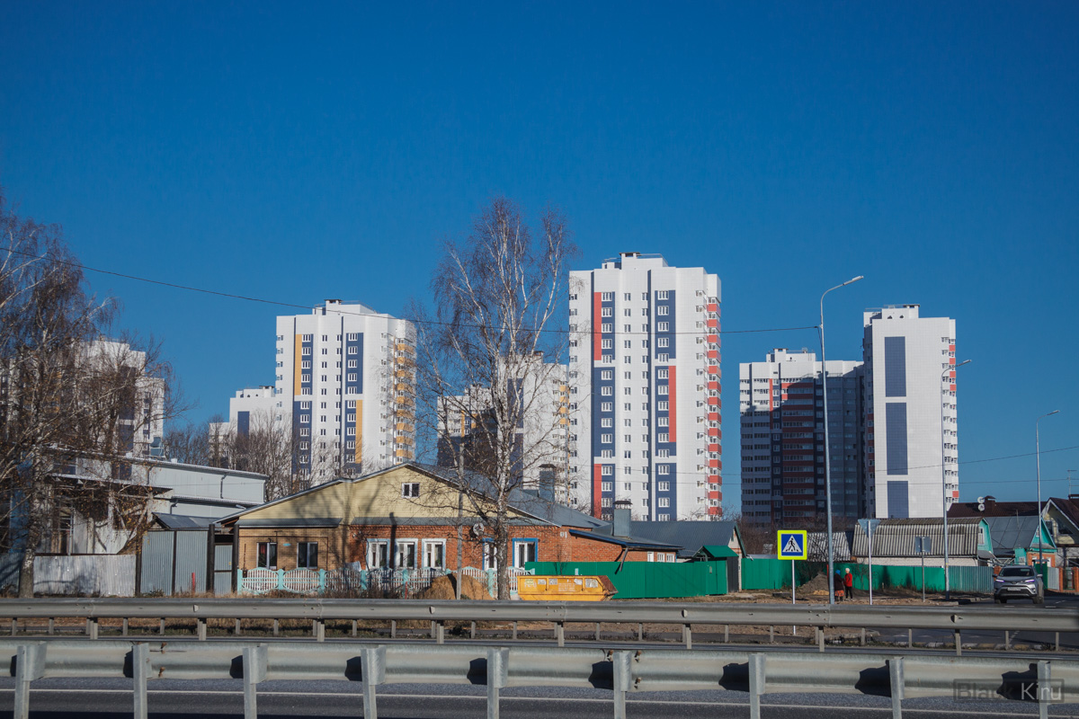 Казань, Улица Наиля Юсупова, 3Б; Улица Наиля Юсупова, 3А; Улица Наиля Юсупова, 3; Залесная улица, 32 / Хибинская улица, 17