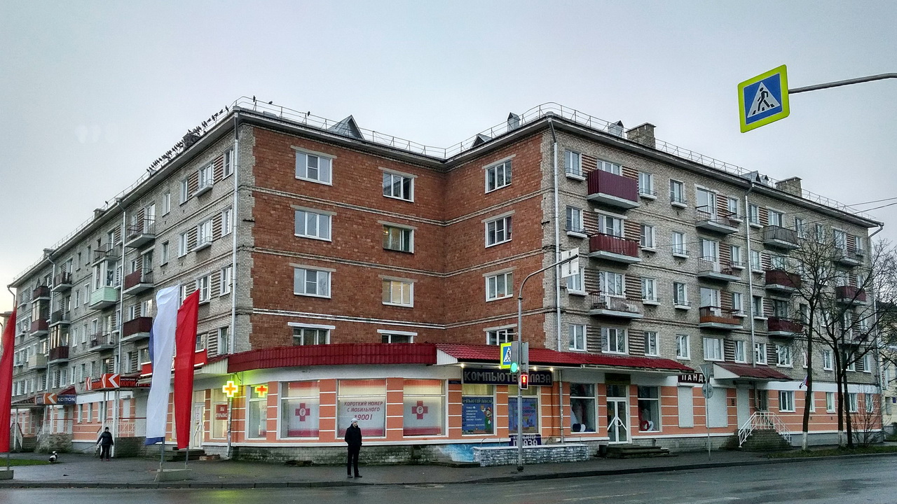 Псков, Советская улица, 53; Советская улица, 53 / Кузнецкая улица, 15; Кузнецкая улица, 15