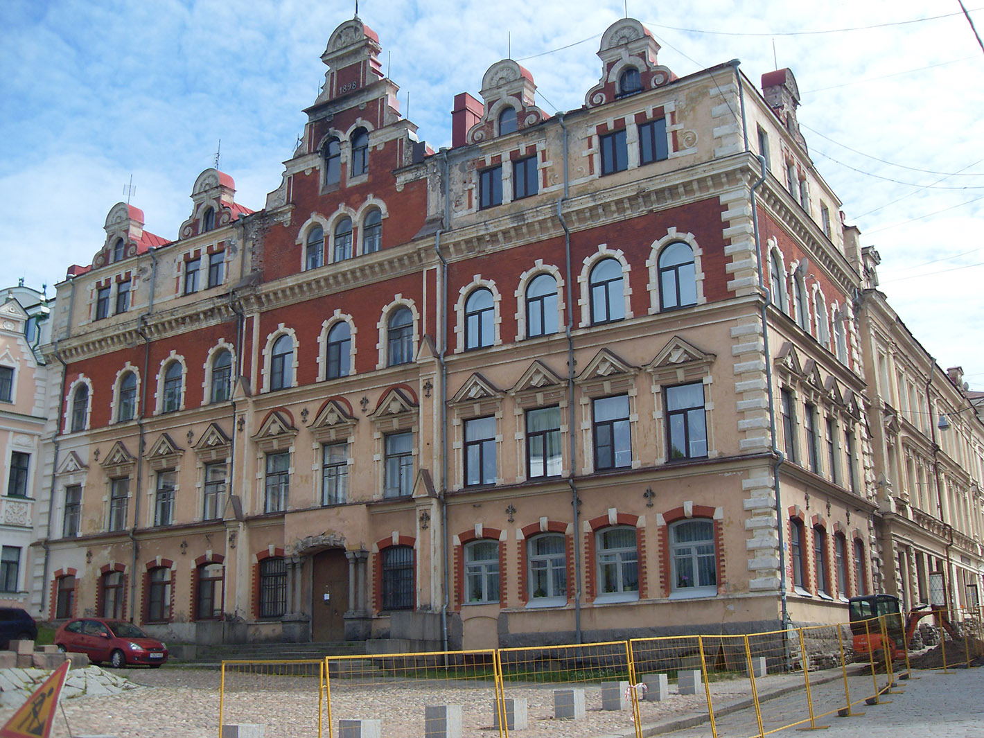 Vyborg, Крепостная улица, 2