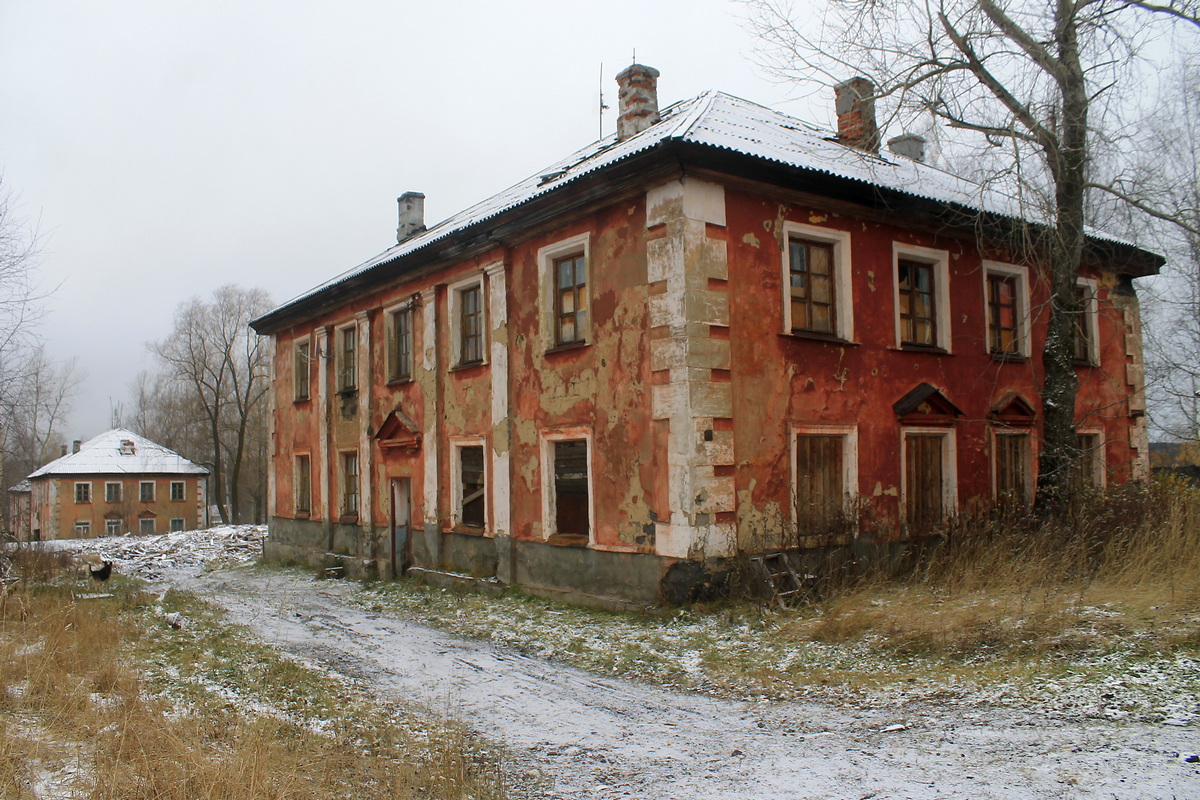 Углеуральский, Улица XX Партсъезда, 17