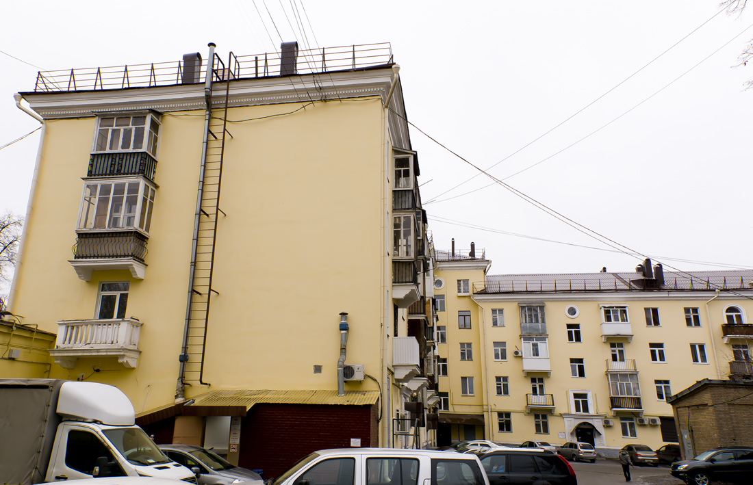 Уфа, Первомайская улица, 17 / Улица Мира, 28