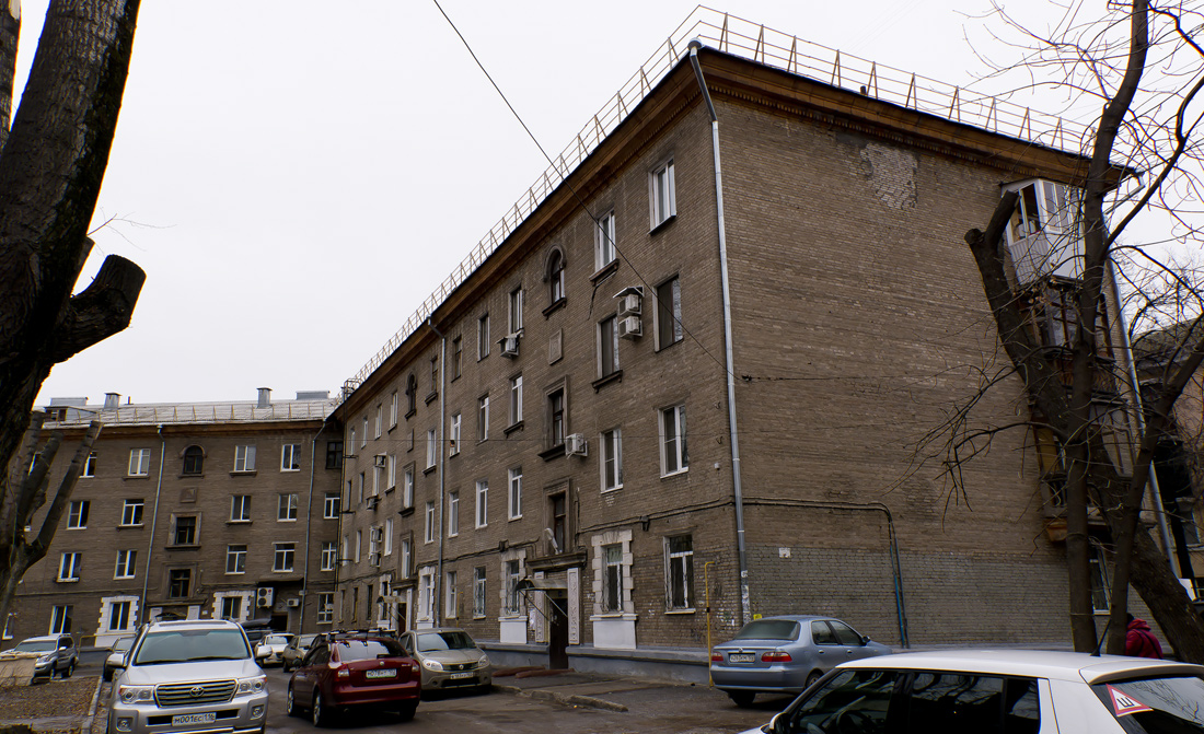 Уфа, Улица Калинина, 2 / Улица Мира, 32