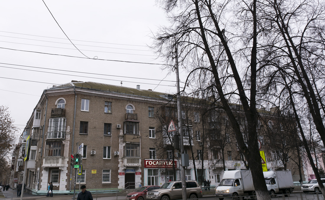 Уфа, Улица Ульяновых, 40 / Улица Калинина, 12