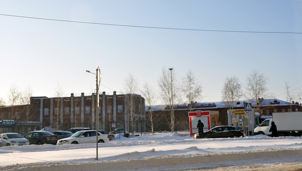 Омск, Улица Петра Некрасова, 1в; Улица Петра Некрасова, 1/1