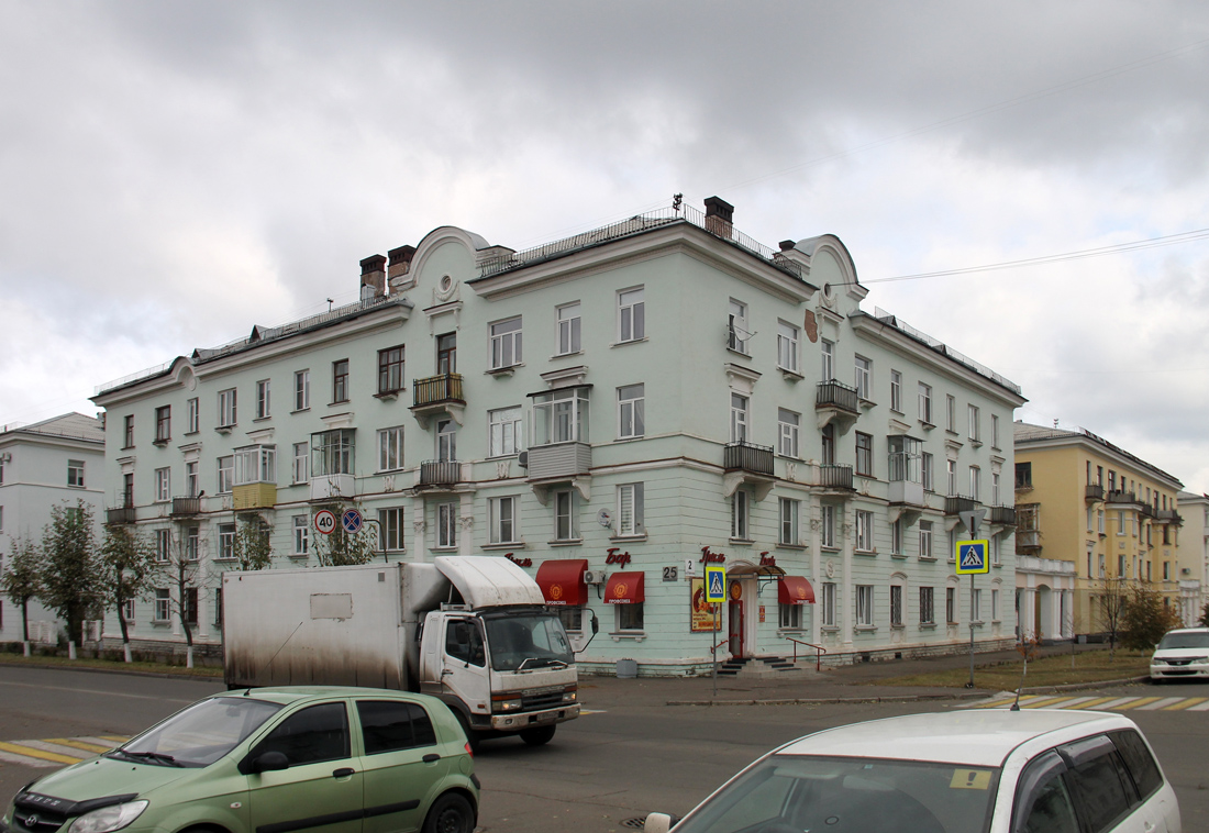 Железногорск, Улица XXII Партсъезда, 2 / улица советской армии, 25