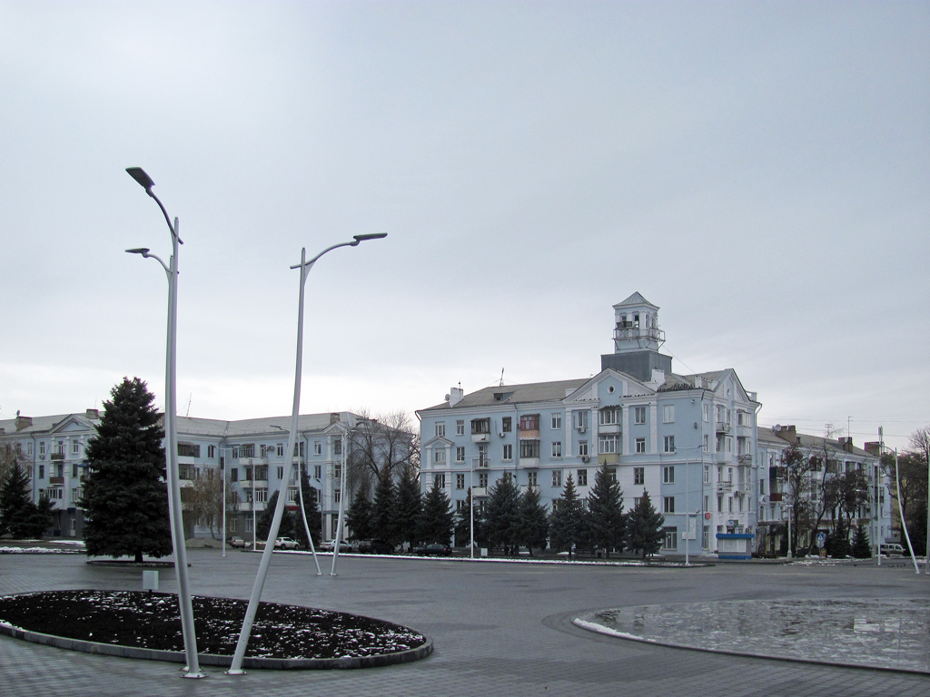 Kramators'k, Академическая улица, 42; Проспект Мира, 9